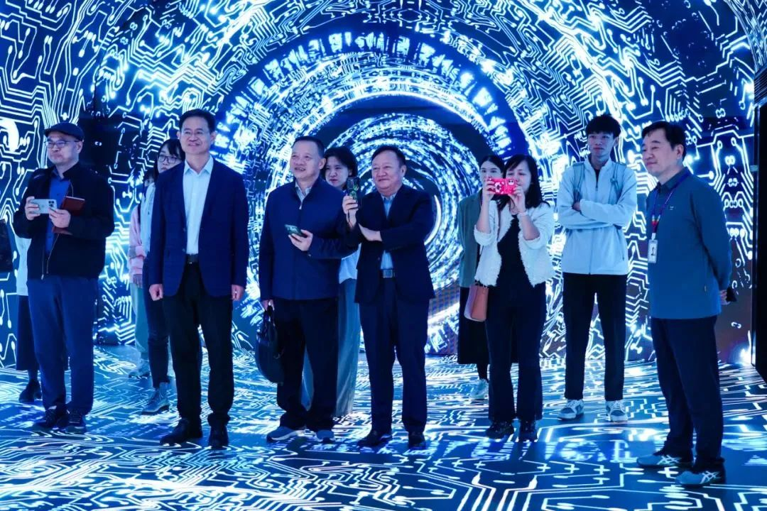 2024120602 国家广电总局发展研究中心一行赴今年会官方网站励丰文化调研指导