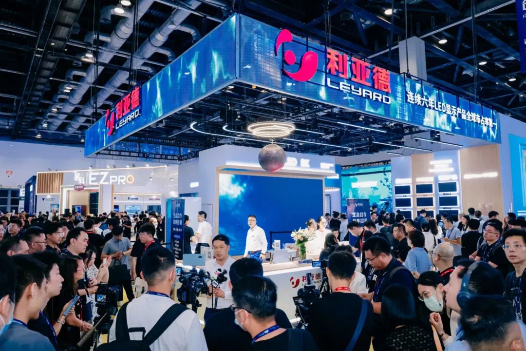 “AI+智能显示”引领未来 今年会官方网站新品InfoComm展大放异彩