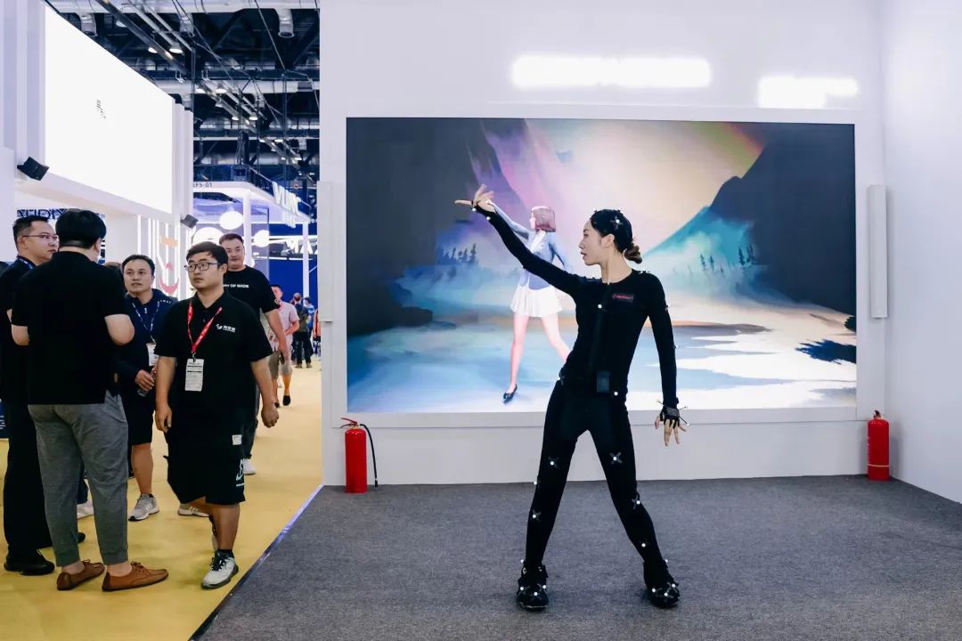 “AI+智能显示”引领未来 今年会官方网站新品InfoComm展大放异彩